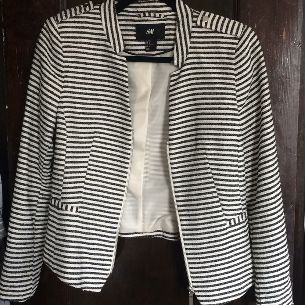 H&M Black and gold striped blazer